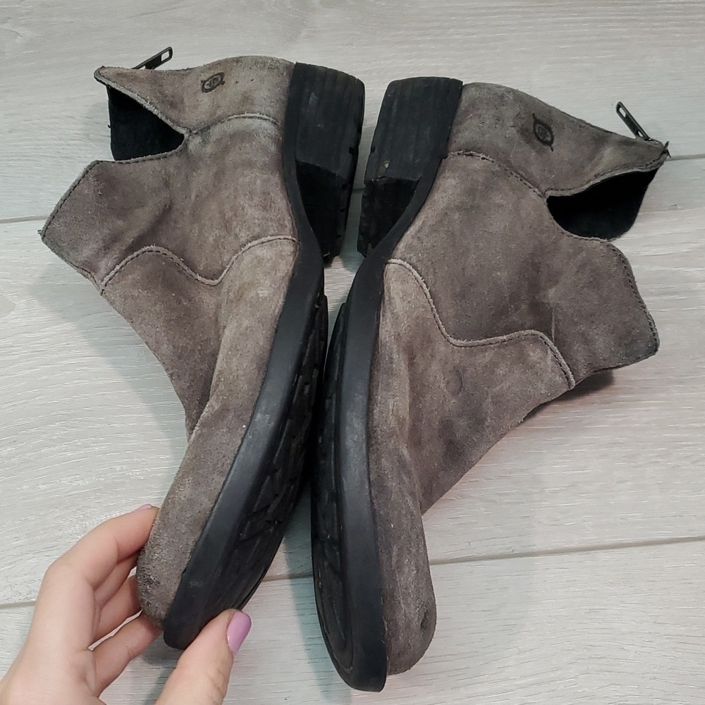 Born Women Kerri Peltro Distressed Leather Heels Boots shoes sz 7.5M - Picture 10 of 16